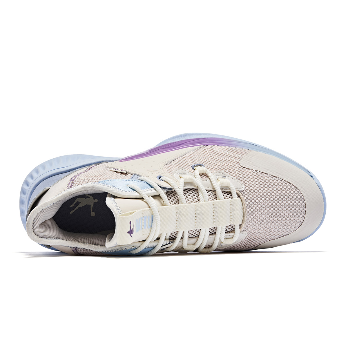 QIAODAN Cushioning Slip Resistant Abrasion Resistant Low top Basketball Shoes Men’s White Blue