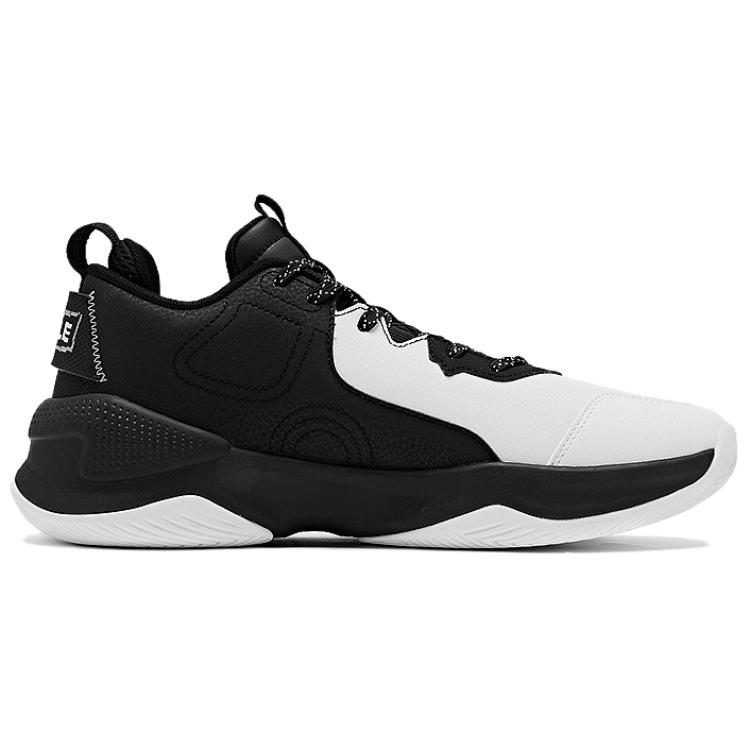 QIAODAN Comfortable Slip Resistant Low top Basketball Shoes Men’s Black White