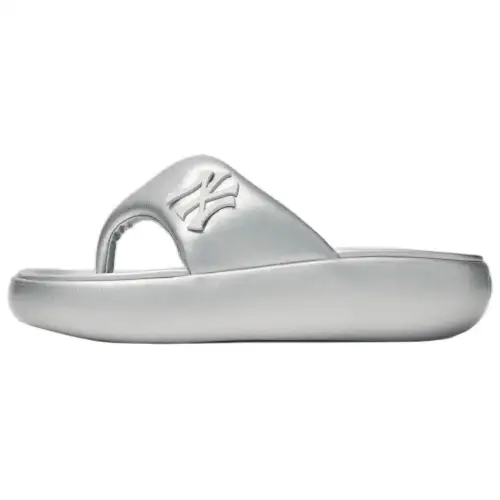 MLB New York Yankees Abrasion Resistant Slip Resistant Abrasion Resistant Slip Resistant Flip Flops Unisex Silver
