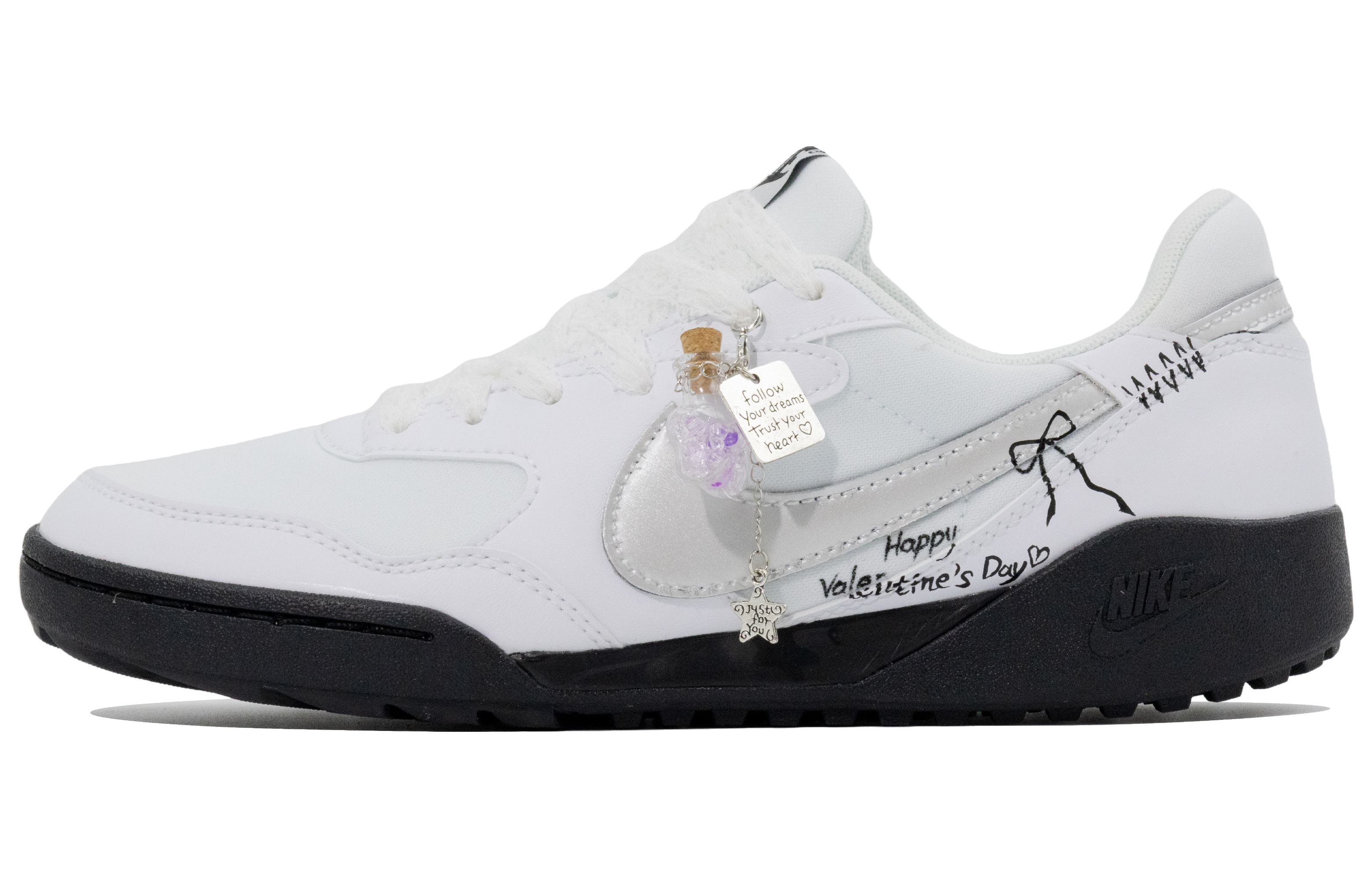 Nike Terra Manta Love Confession Moment Abrasion Resistant Low top Training Shoes Unisex Silver White