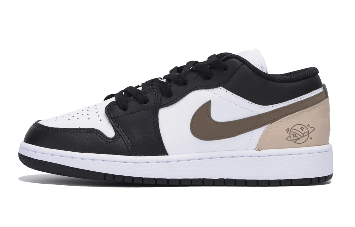 Jordan Air Jordan 1 Slip Resistant Abrasion Resistant Cushioning Low top Vintage Basketball Shoes Men's Black Brown