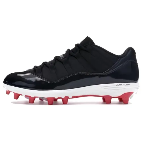 Jordan 11 Retro Low Cleat Bred