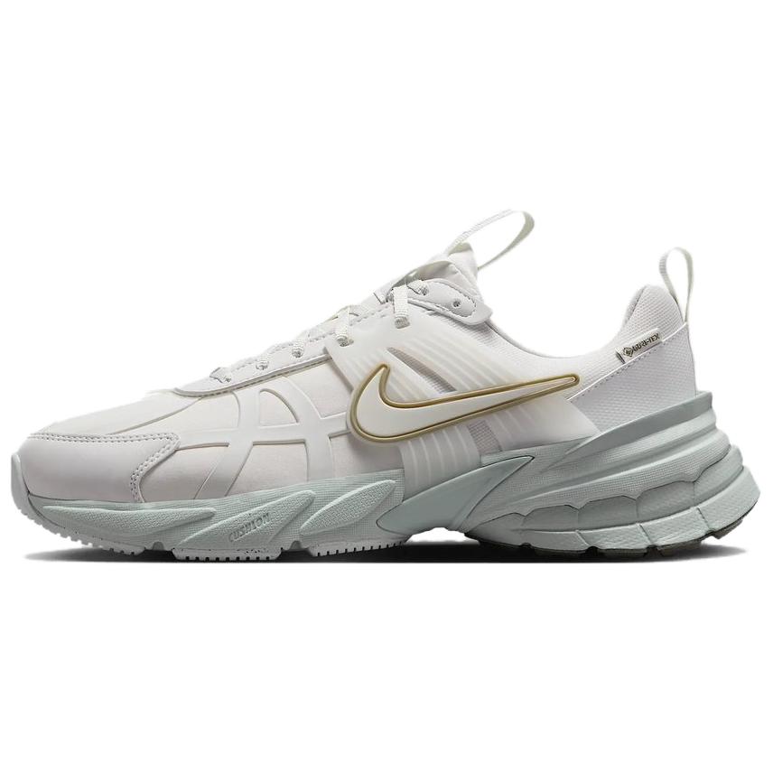 Женские кроссовки Nike V2K Run GTX (белые)