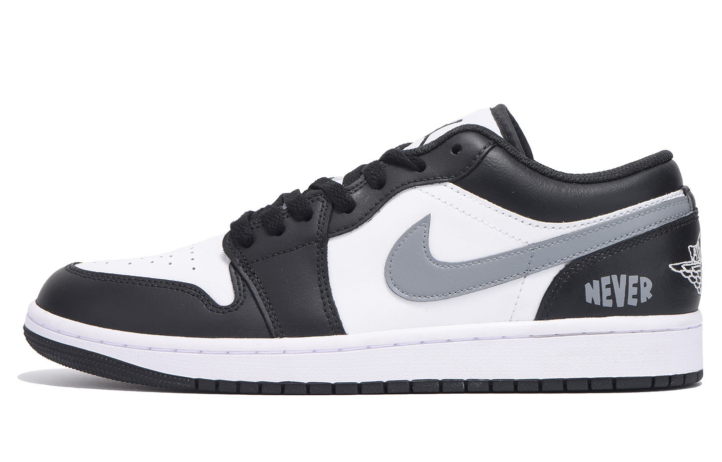 Jordan Air Jordan 1 Slip Resistant Abrasion Resistant Low top Vintage Basketball Shoes Men’s Black White Gray