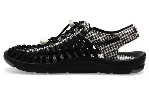 Keen Uneek Beach Sandals River Trekking Shoes Women's Black White Plaid