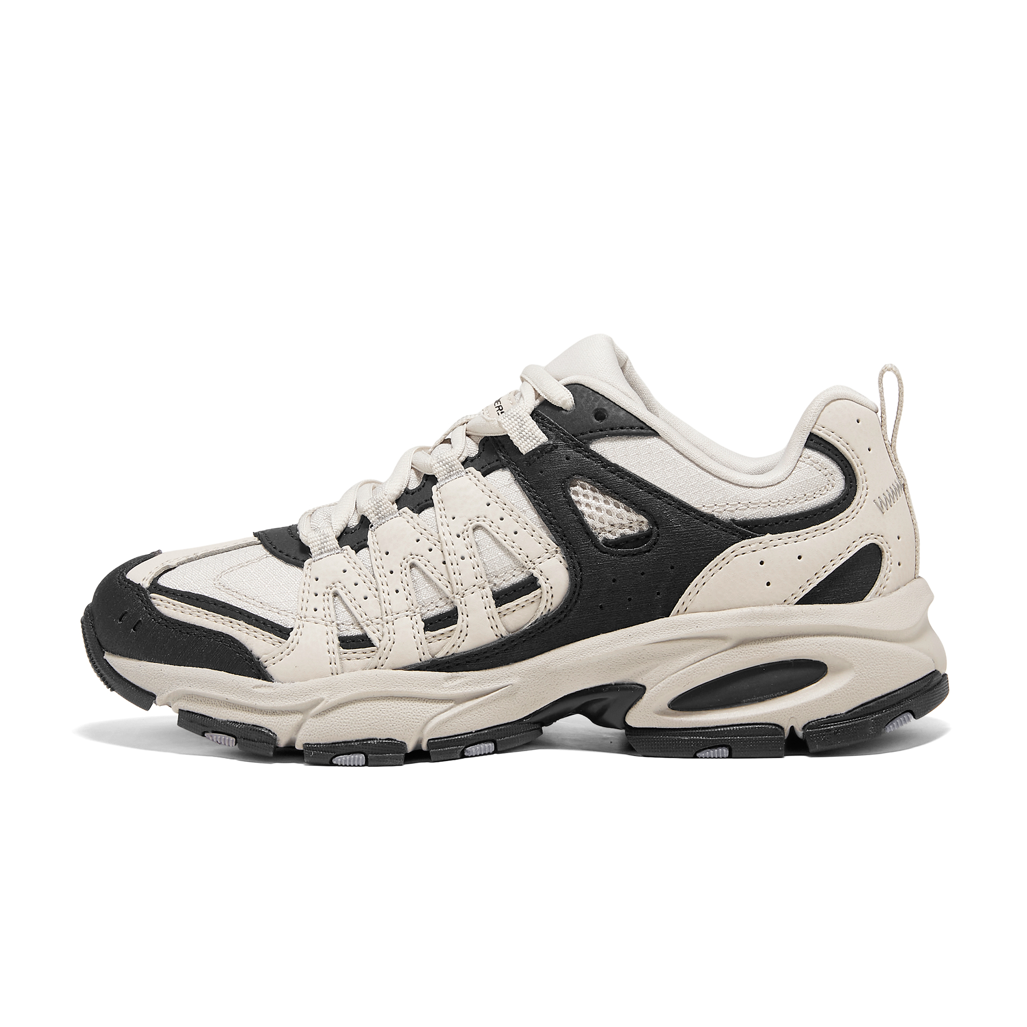 Skechers OUTDOOR WOMENS Abrasion Resistant Rebound Grip Low top Hiking Shoes Women’s Beige Black