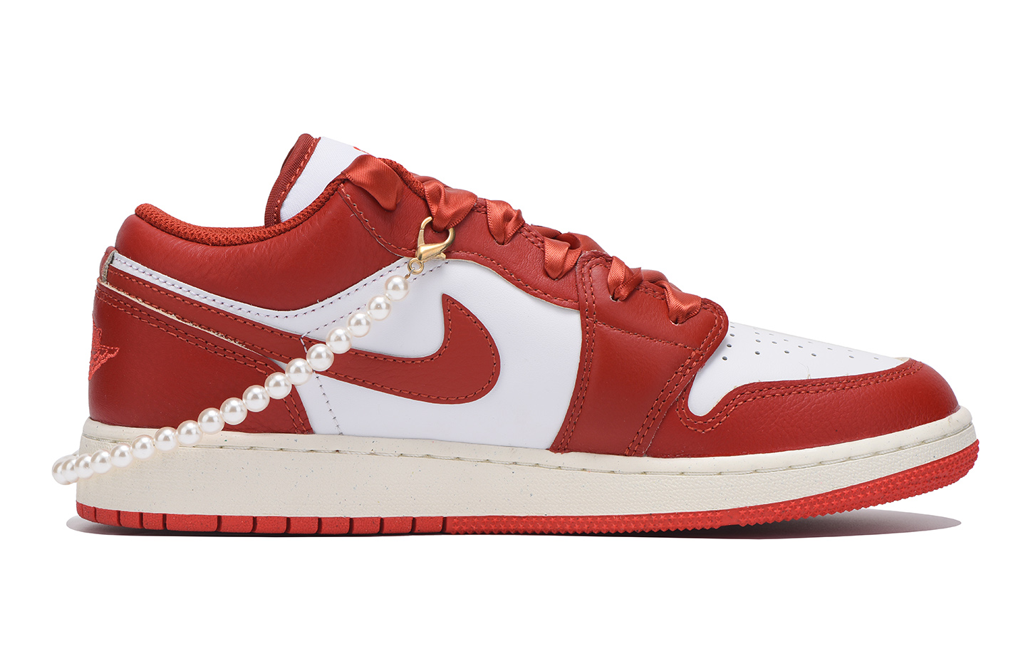Jordan Air Jordan 1 Slip Resistant Abrasion Resistant Low top Vintage Basketball Shoes Men’s Red White