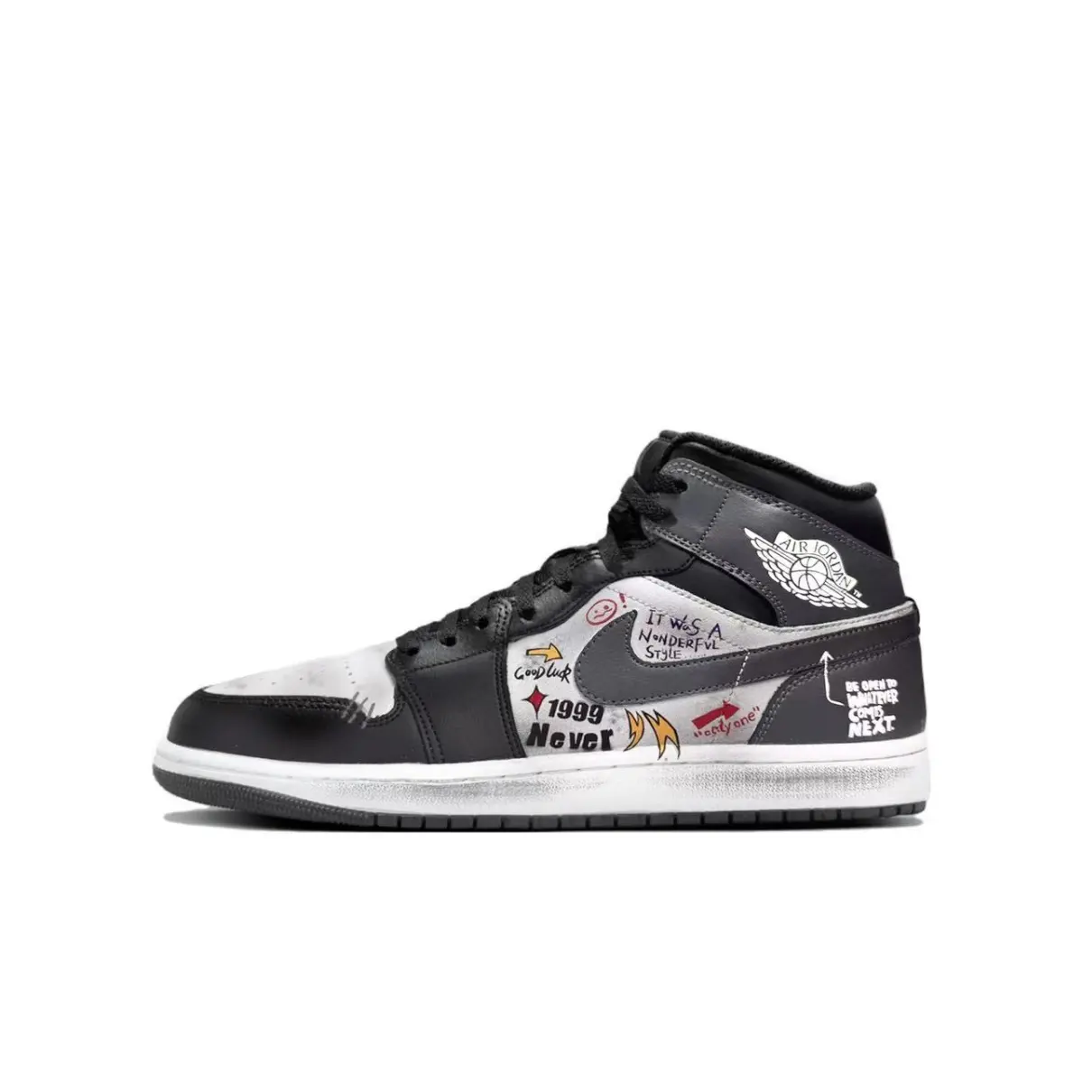 Jordan Air Jordan 1 Mid top Vintage Basketball Shoes Unisex Black White
