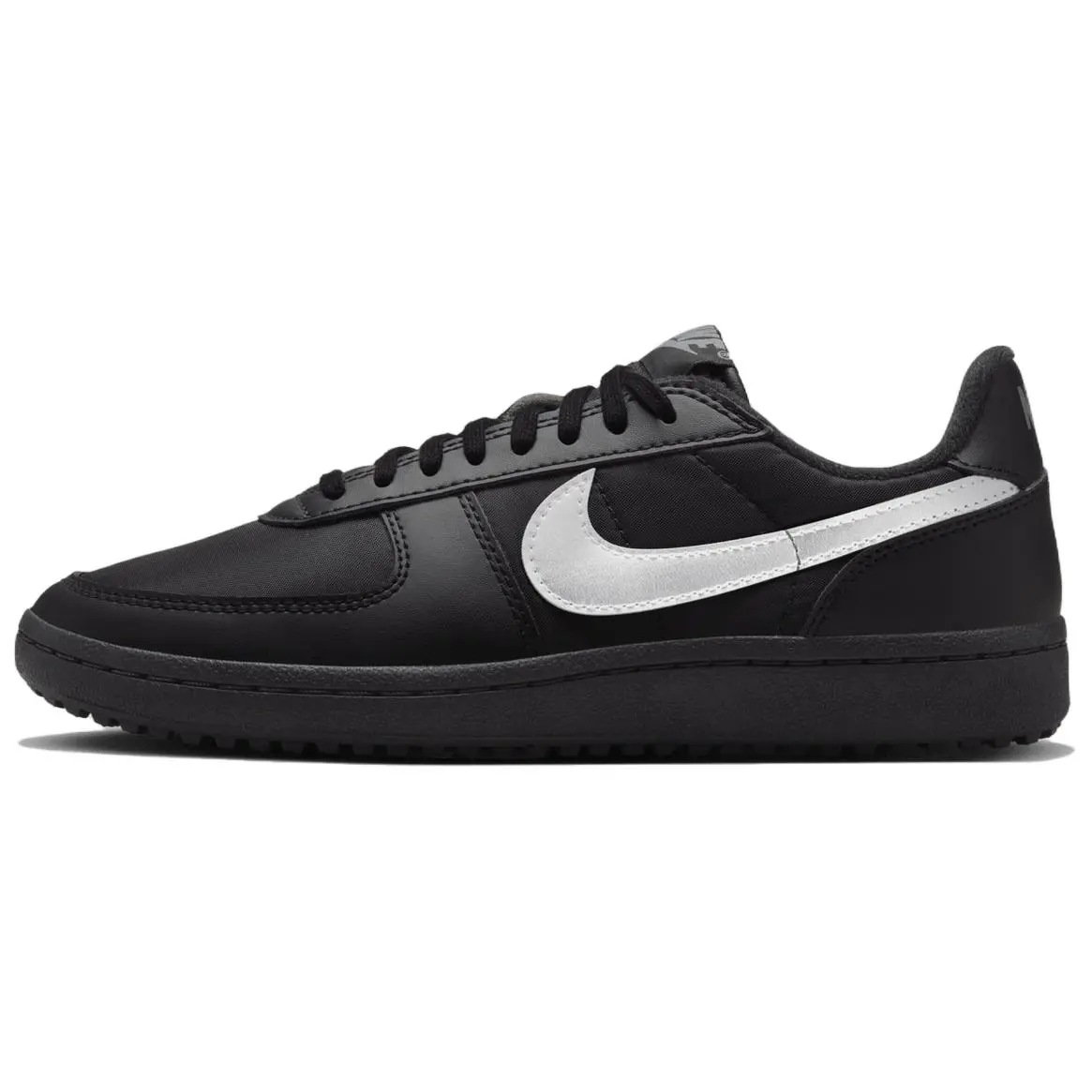Nike Field General '82 Synthetic Leather, Textile Low top Skateboard Shoes Women's Black