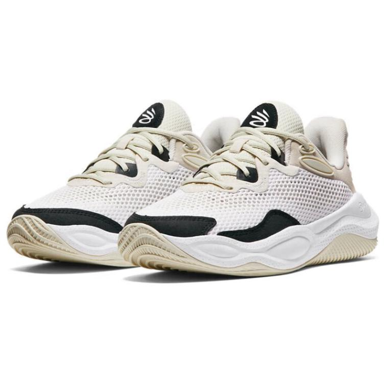 Under Armour Abrasion Resistant Low top Basketball Shoes Men’s Ecru