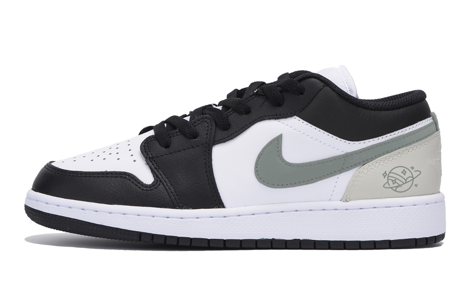 Jordan Air Jordan 1 Slip Resistant Abrasion Resistant Low top Vintage Basketball Shoes Men’s Black Gray