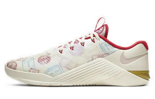 Nike Metcon 5 AMP, comfortable and versatile, shock-absorbing, non-slip and wear-resistant, low-top training shoes, same style for men and women, white and red