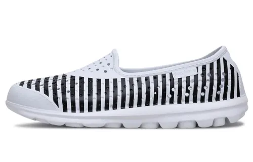 Skechers H2 Go Comfortable Slip Resistant River Trekking Shoes Women's White Black