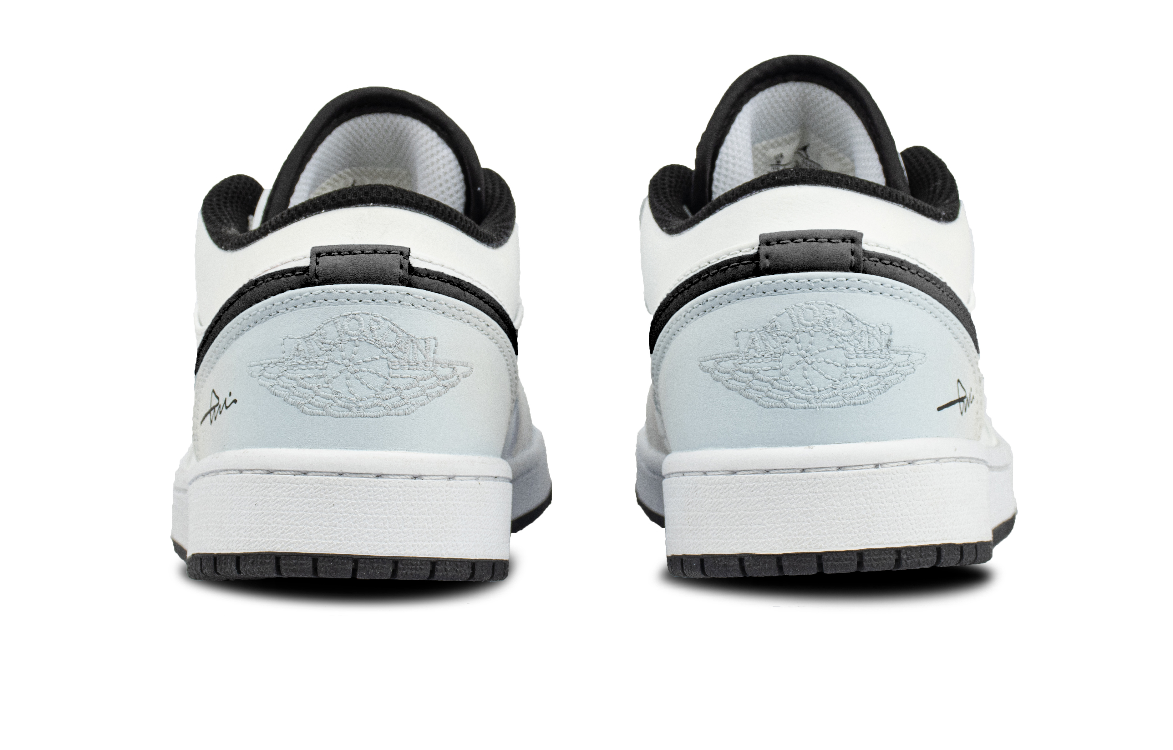 Jordan Air Jordan 1 Synthetic Leather Abrasion Resistant Low top Vintage Basketball Shoes Unisex Light Blue