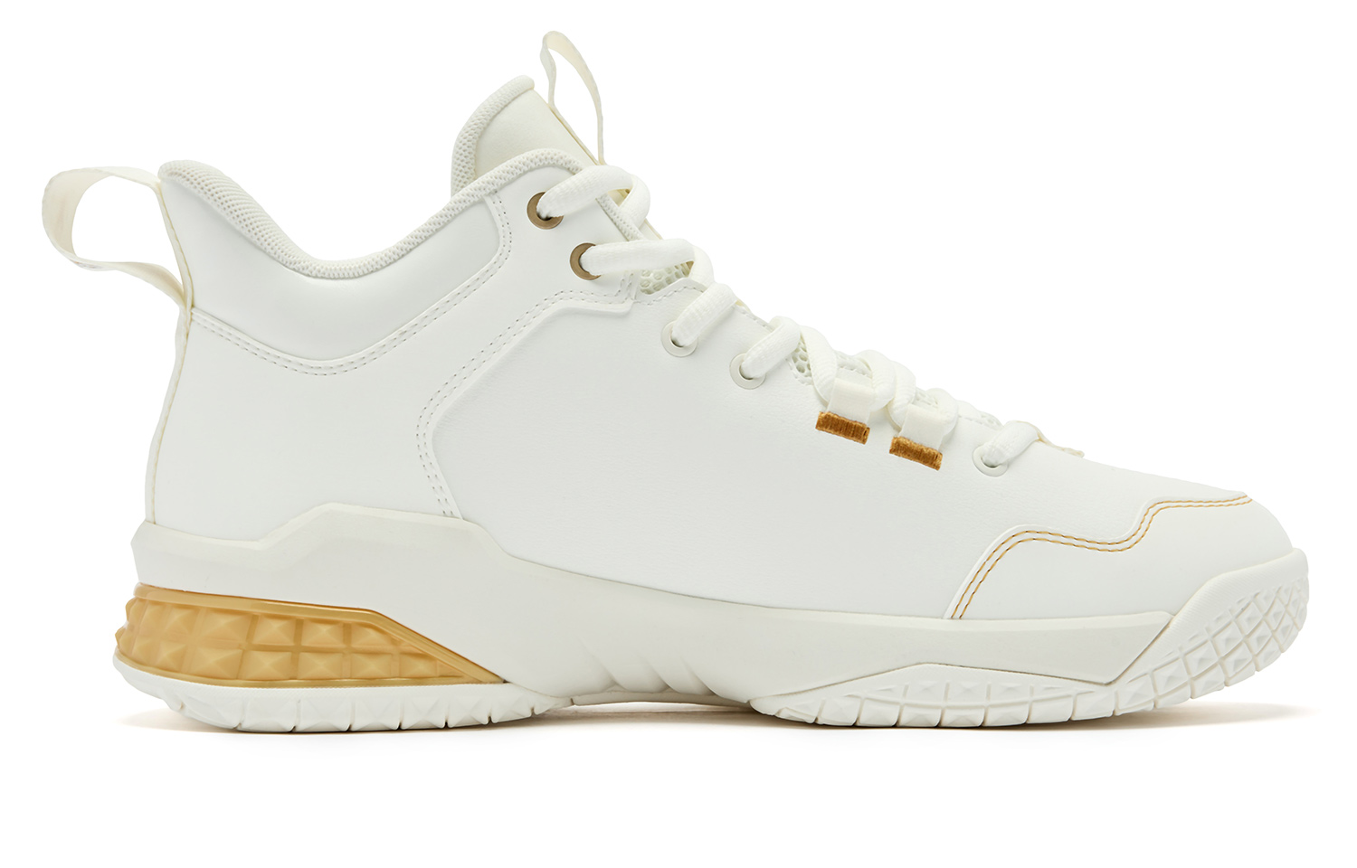 QIAODAN Killing Move 1.0 Slip Resistant Abrasion Resistant Low top Basketball Shoes Men’s White Gold