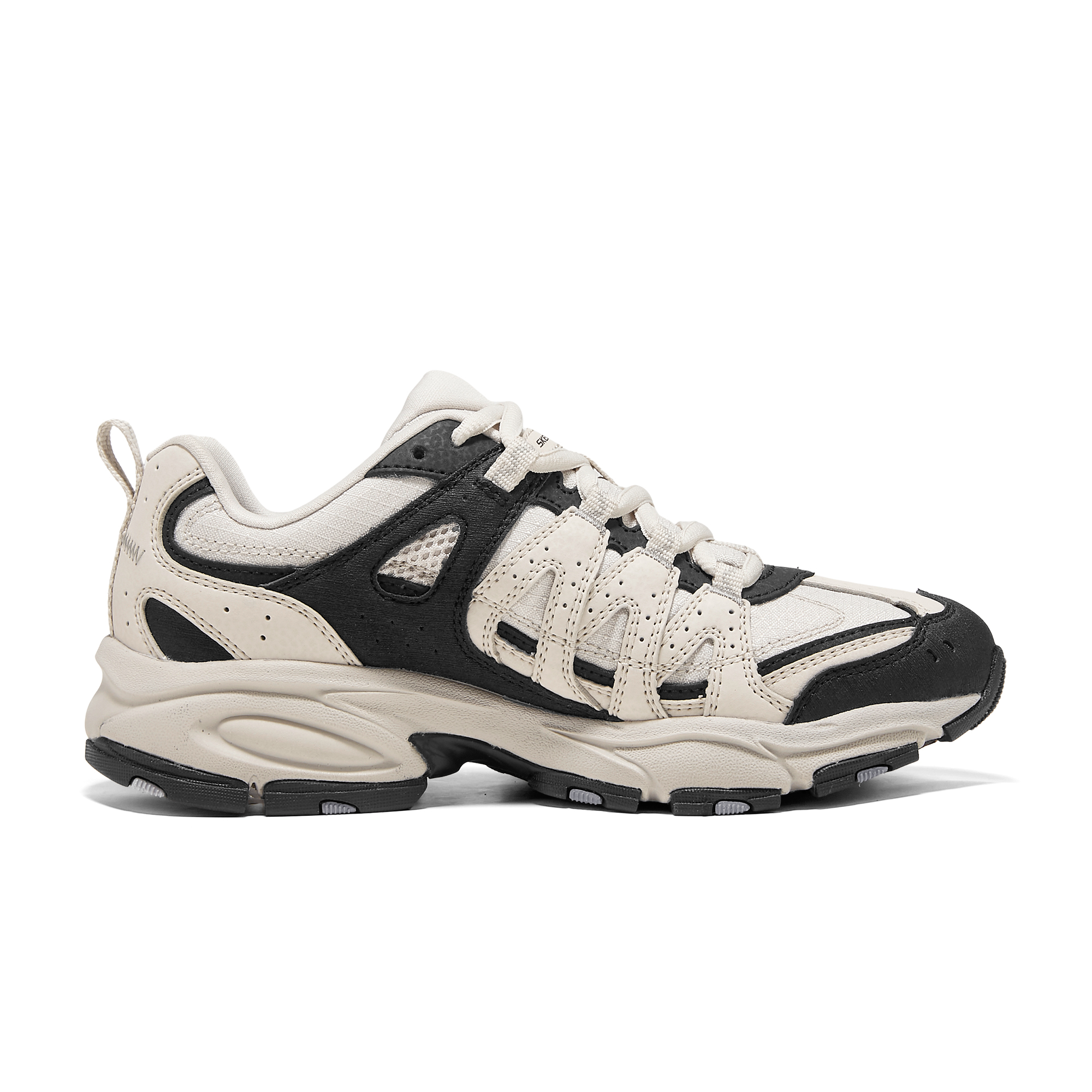Skechers OUTDOOR WOMENS Abrasion Resistant Rebound Grip Low top Hiking Shoes Women’s Beige Black