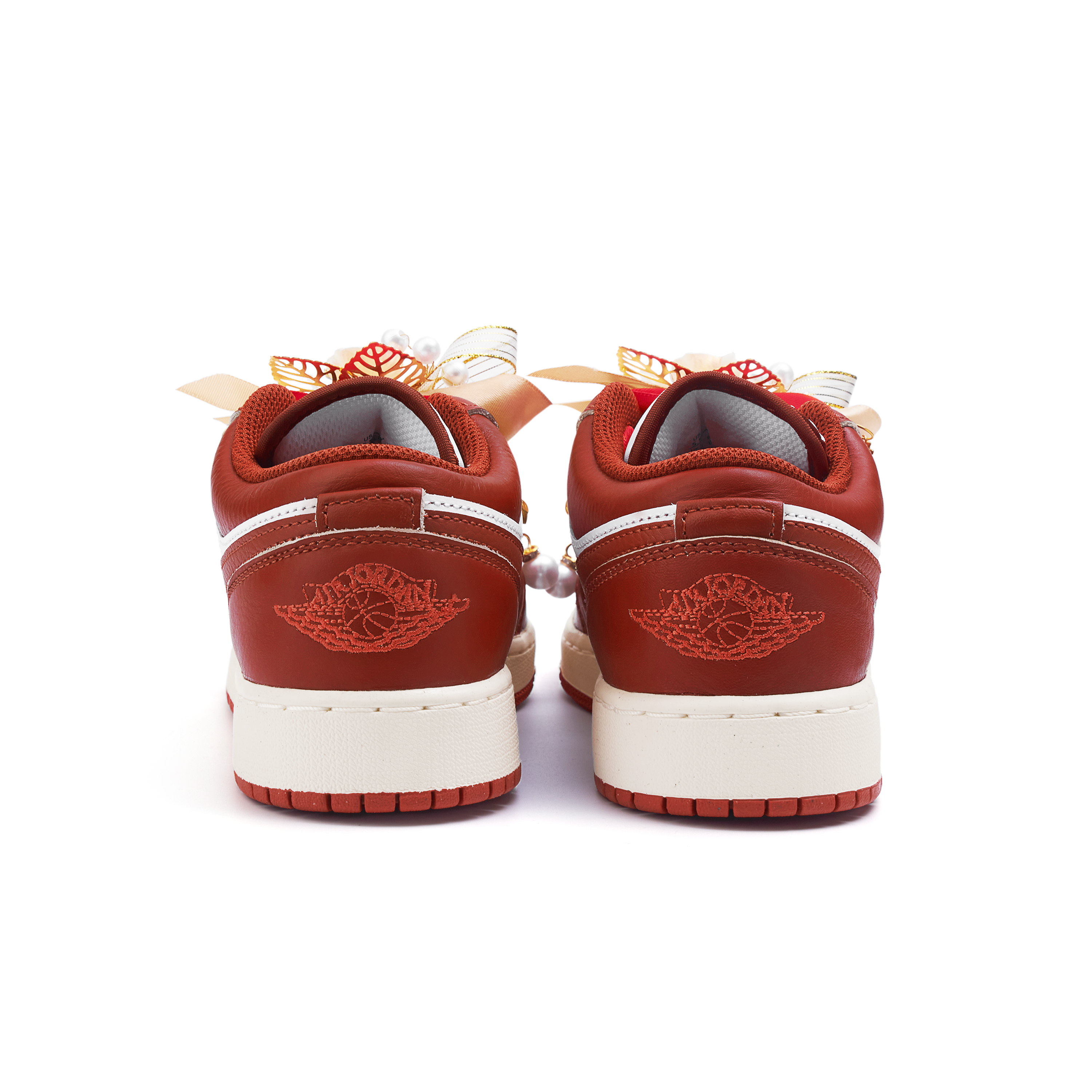 Jordan Air Jordan 1 Abrasion Resistant Slip Resistant Low top Vintage Basketball Shoes Women’s Red