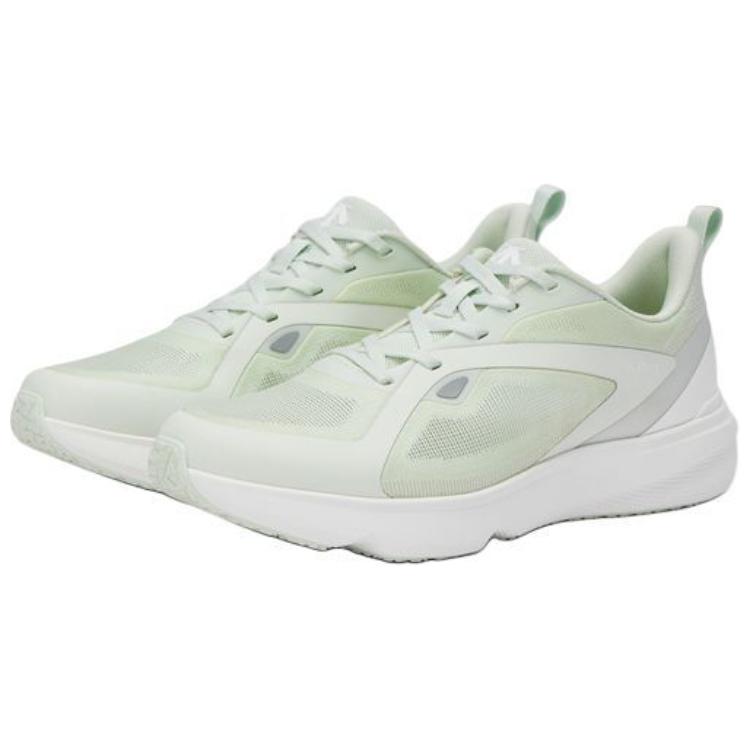DESCENTE IRIS Training Shoes Women’s Low Top Light Green