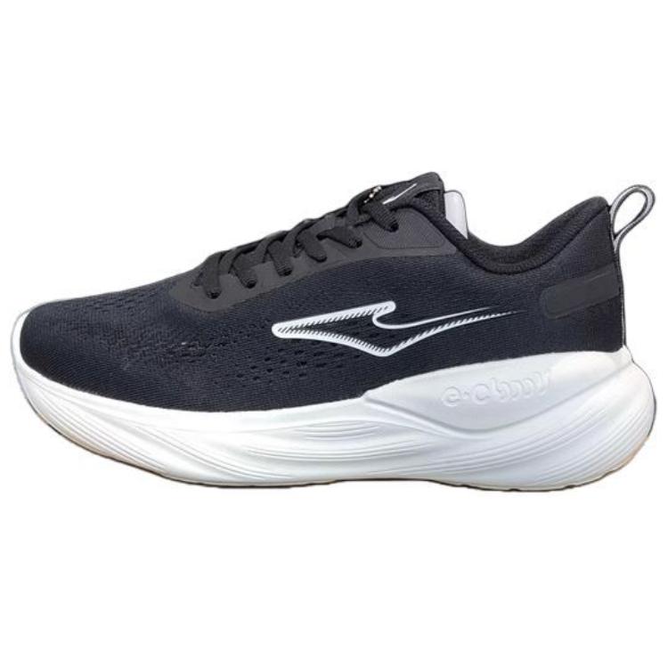Erke Cushioning Slip Resistant Abrasion Resistant Low top Training Shoes Women’s Black White