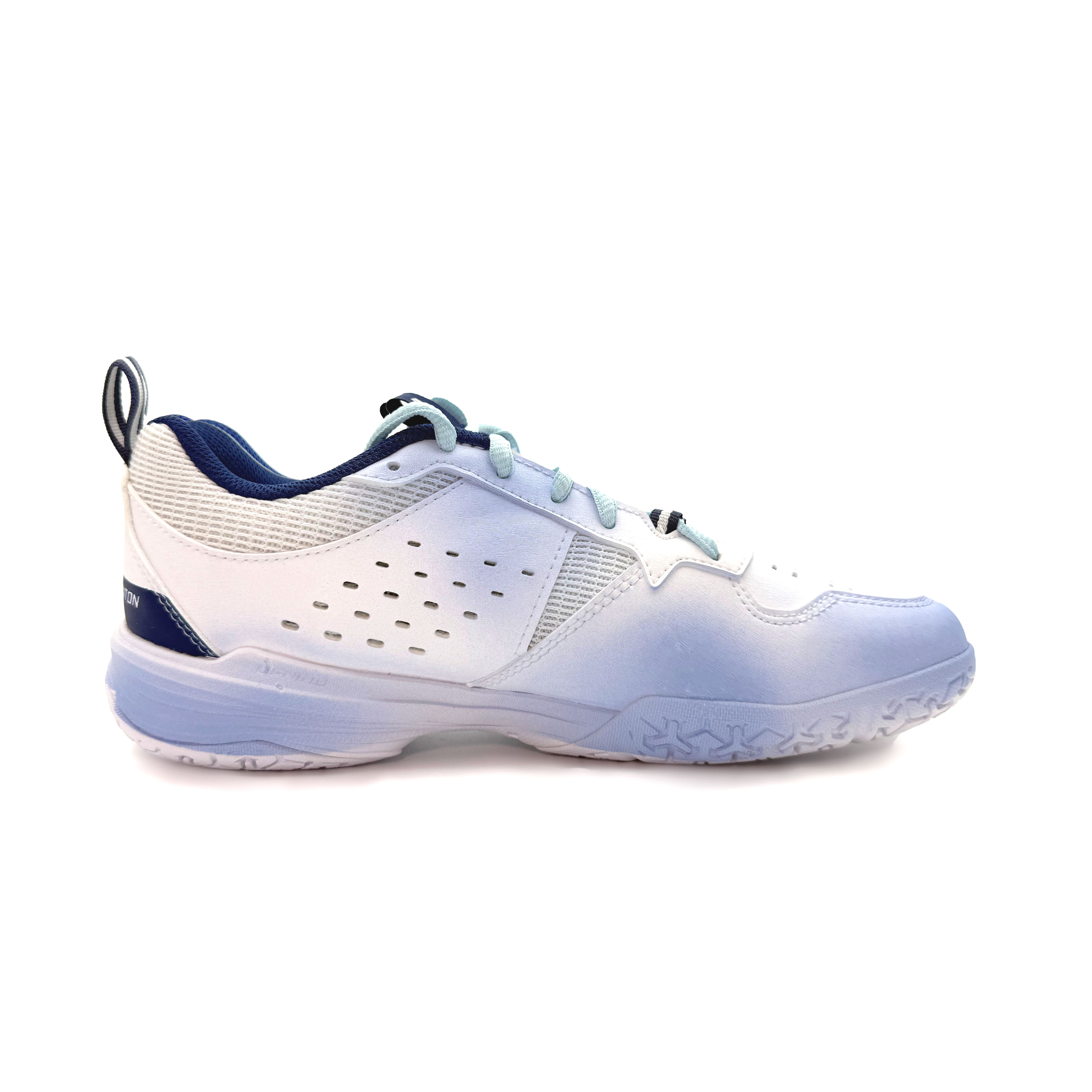 Li Ning Slip Resistant Coverage Low top Badminton Shoes Unisex Light Blue