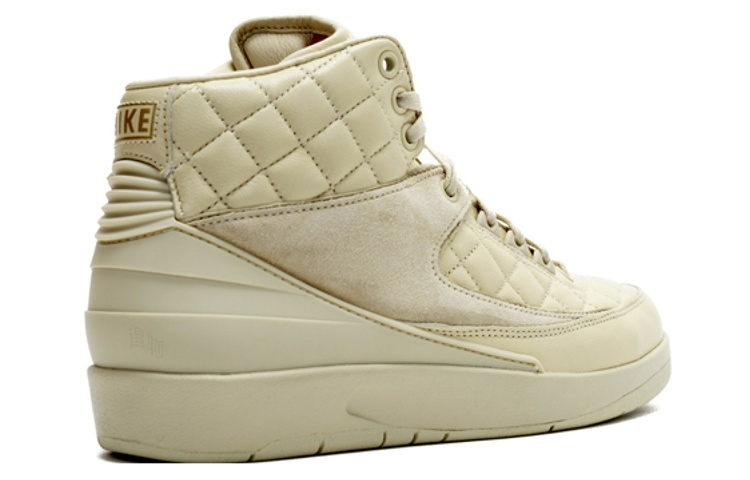 Мужские кроссовки Jordan Air Jordan 2 Retro Just Don Beach 2016 (бежевые) — 沙滩金色/金属黄金/大学红 — фото 3