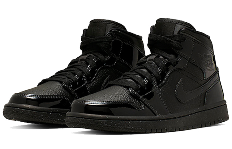 Женские кроссовки Jordan Air Jordan 1 Mid Triple Black (черные) — Чёрный — фото 3