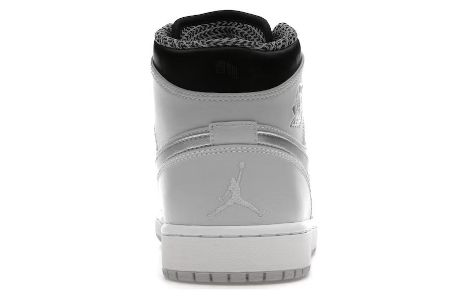 Женские кроссовки Jordan Air Jordan 1 Mid New Youth (бело-серебристые) — Серебристый / чёрный — фото 5