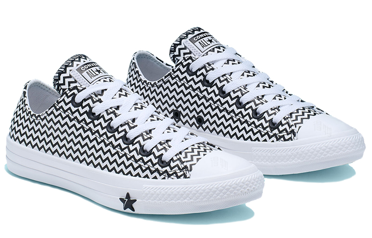 Женские кеды Converse Chuck Taylor All Star Mission-V (черно-белые) — фото 2
