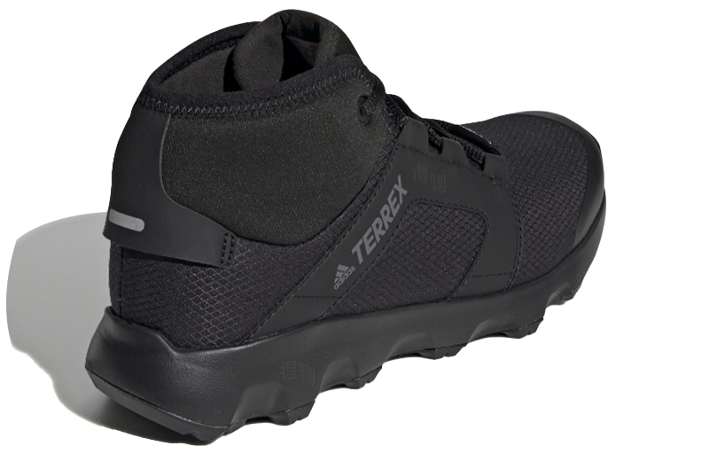 Женские ботинки adidas Terrex Voyager (черные) — фото 4