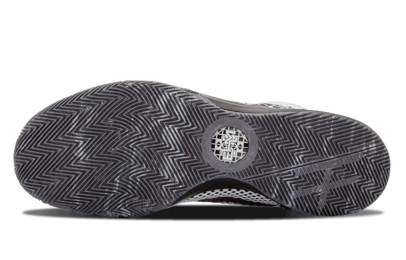 Мужские кроссовки Nike Kyrie 1 BHM (белый / темно-серый / черный) — Белый / тёмно-серый / чёрный — фото 4