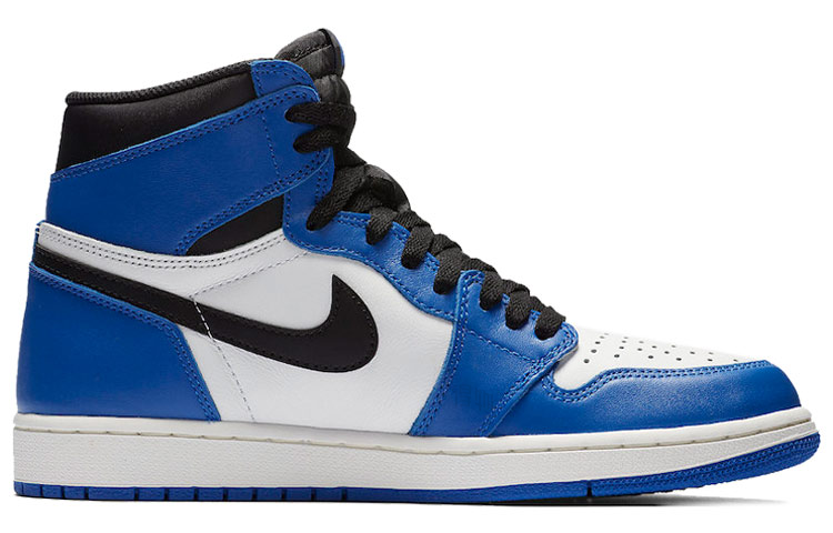 Мужские кроссовки Jordan Air Jordan 1 Retro High Game Royal OG (бело-синие) — Чёрный / белый / синий — фото 2