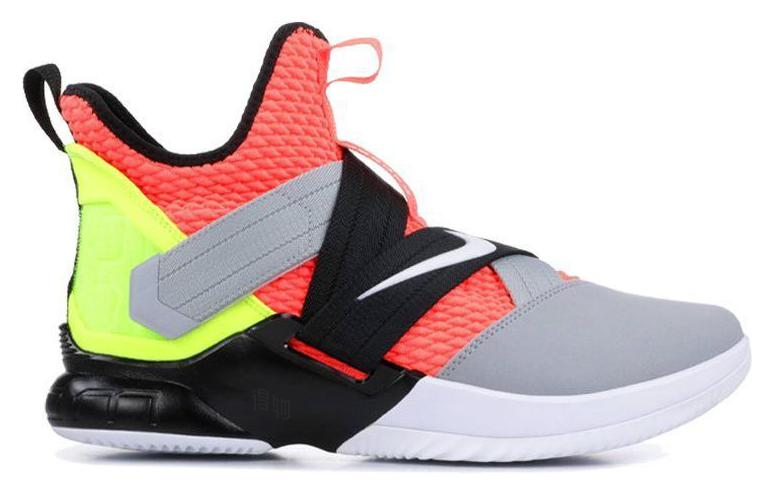 Мужские кроссовки Nike Zoom Soldier 12 (серо-красные) — фото 2