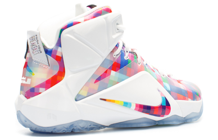 Мужские кроссовки Nike Lebron 12 EXT (белые) — фото 3
