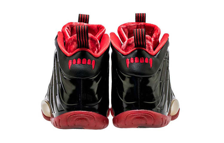 Женские кроссовки Nike Foamposite One (черно-красные) — фото 5