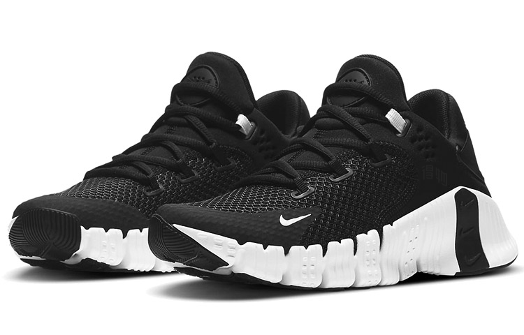Женские кроссовки Nike Metcon 4 (черно-белые) — фото 3