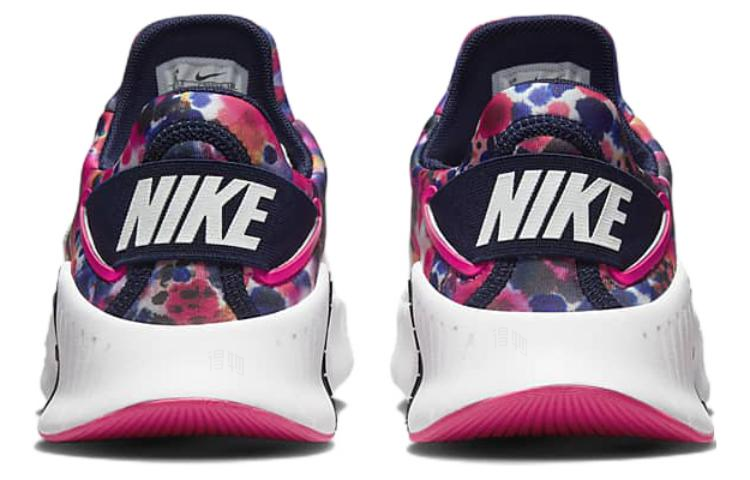 Женские кроссовки Nike Free Metcon 4 (бело-розовые) — фото 5