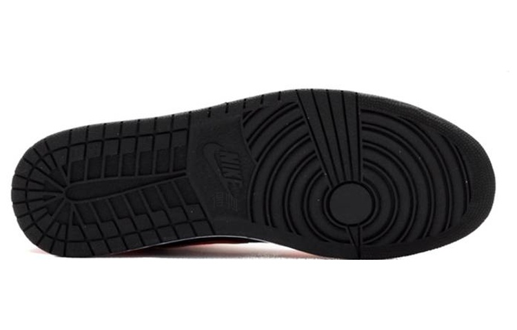 Мужские кроссовки Jordan Air Jordan 1 Retro Max Orange (черно-оранжевые) — фото 4