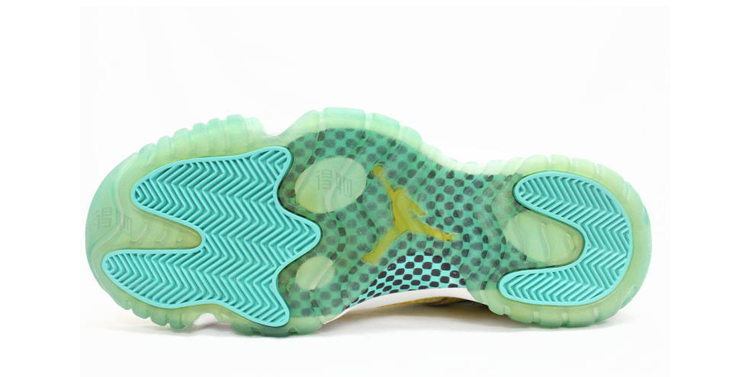 Мужские кроссовки Jordan Air Jordan 11 Retro Low IE Azure (2007) (сине-белые) — 白/玉米/天蓝 — фото 5