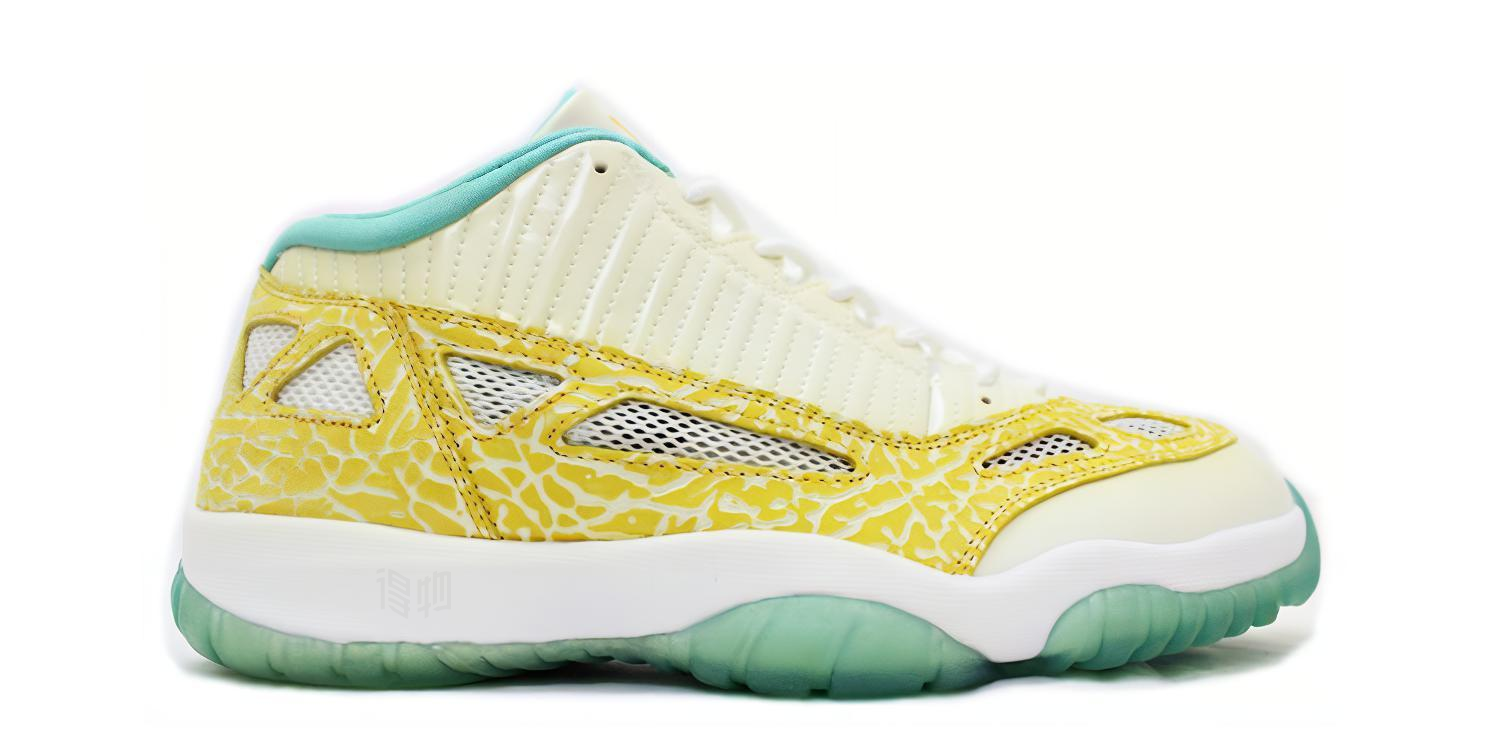 Мужские кроссовки Jordan Air Jordan 11 Retro Low IE Azure (2007) (сине-белые) — 白/玉米/天蓝 — фото 2