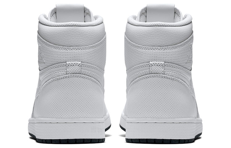 Мужские кроссовки Jordan Air Jordan 1 Retro "White Perforated" (белые) — Чёрный / белый — фото 4