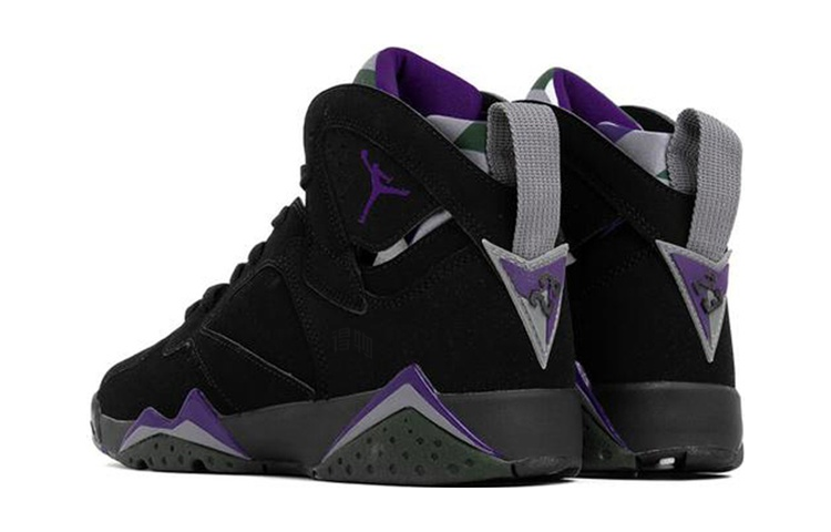 Женские кроссовки Jordan Air Jordan 7 Ray Allen Ray Allen (черно-фиолетовый) — фото 4