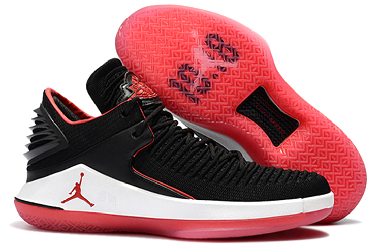 Мужские кроссовки Jordan Air Jordan 32 Low Bred OG (черно-красный) — Чёрный / красный — фото 5