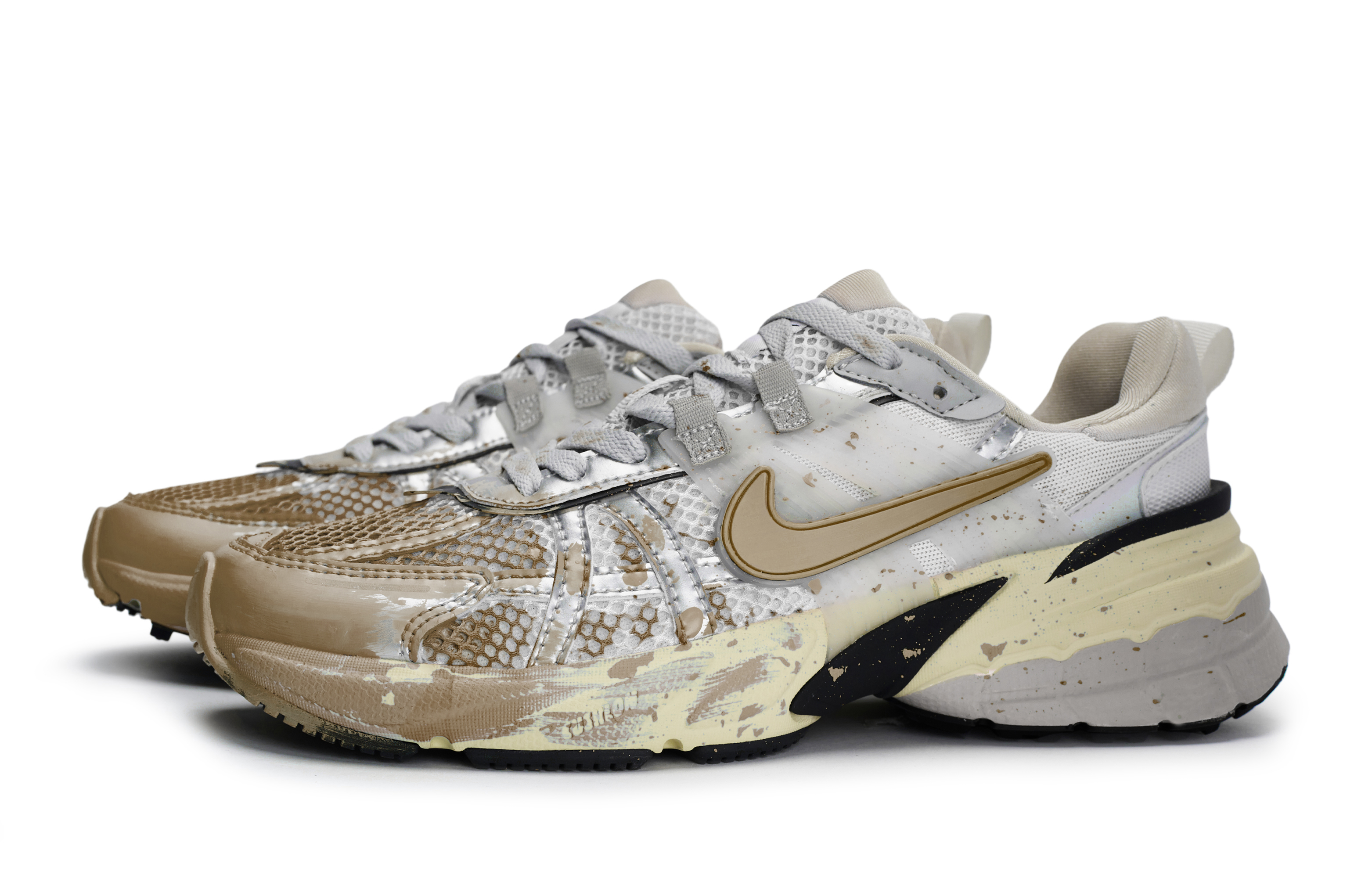 Nike V2K Run Slip Resistant Abrasion Resistant Low top Running Shoes Women’s Silver Brown