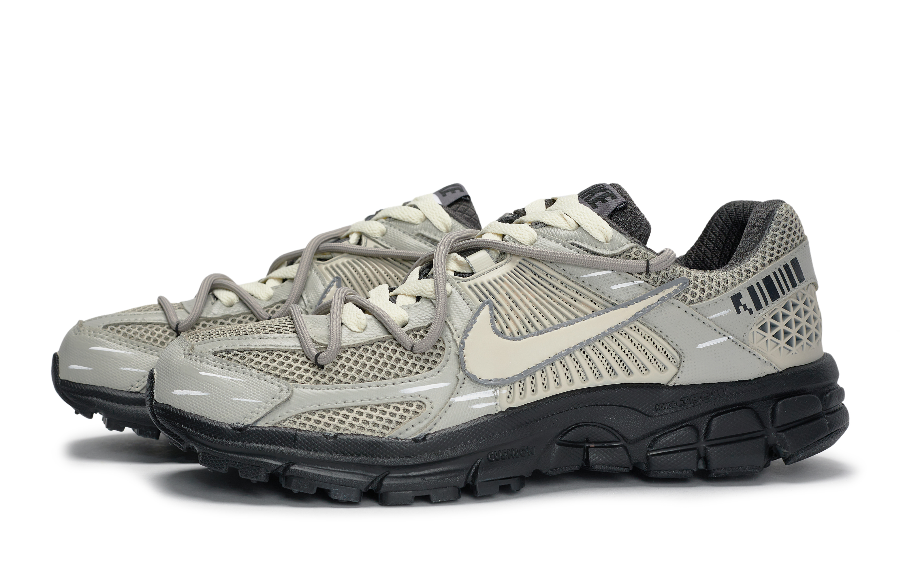 Nike Zoom Vomero 5 Cushioning Slip Resistant Abrasion Resistant Cushioning Slip Resistant Abrasion Resistant Low top