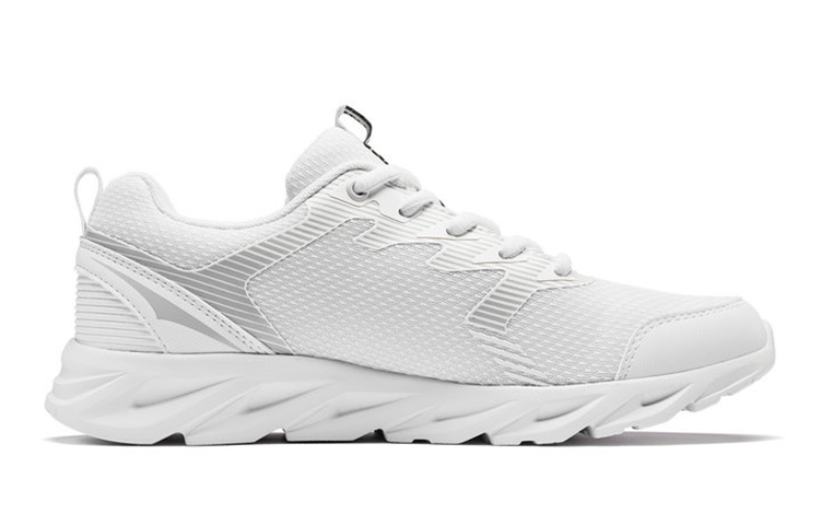 XTEP Blade Slip Resistant Abrasion Resistant Low top Running Shoes Women’s White