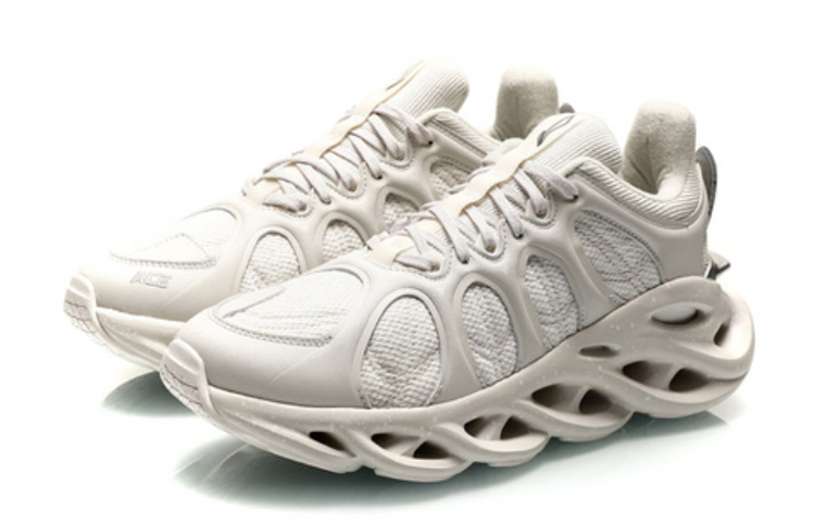 Li Ning Curved ACE Slip Resistant Lightweight Non slip Lightweight Low top Running Shoes Men’s Ecru