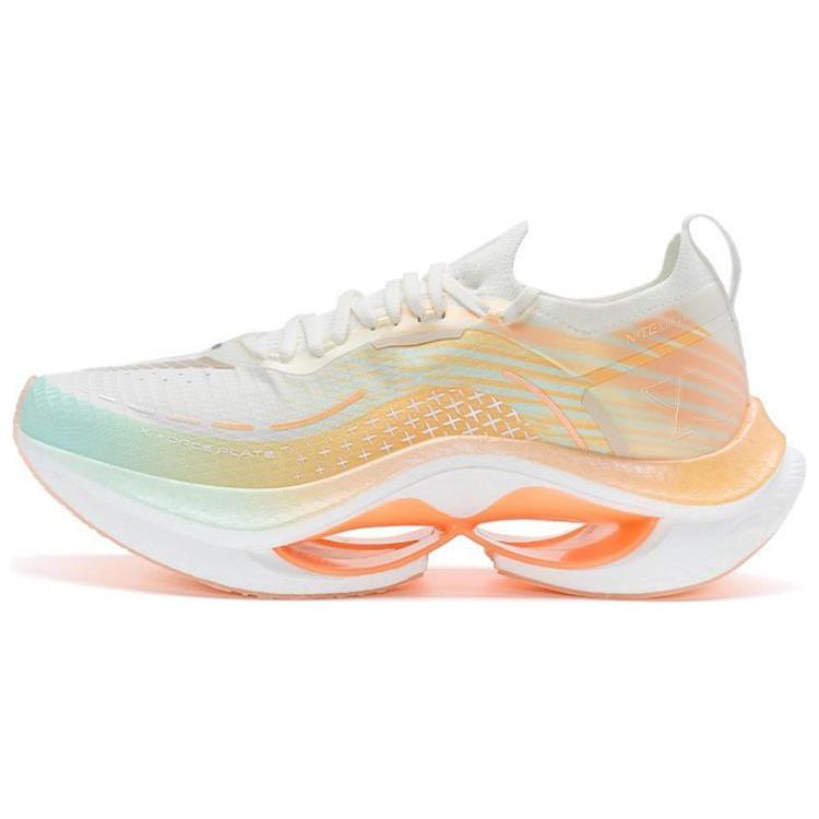 XTEP Cushioning Spin PRO Cushioning, Wear Resistant Low top Running Shoes Women’s White Orange