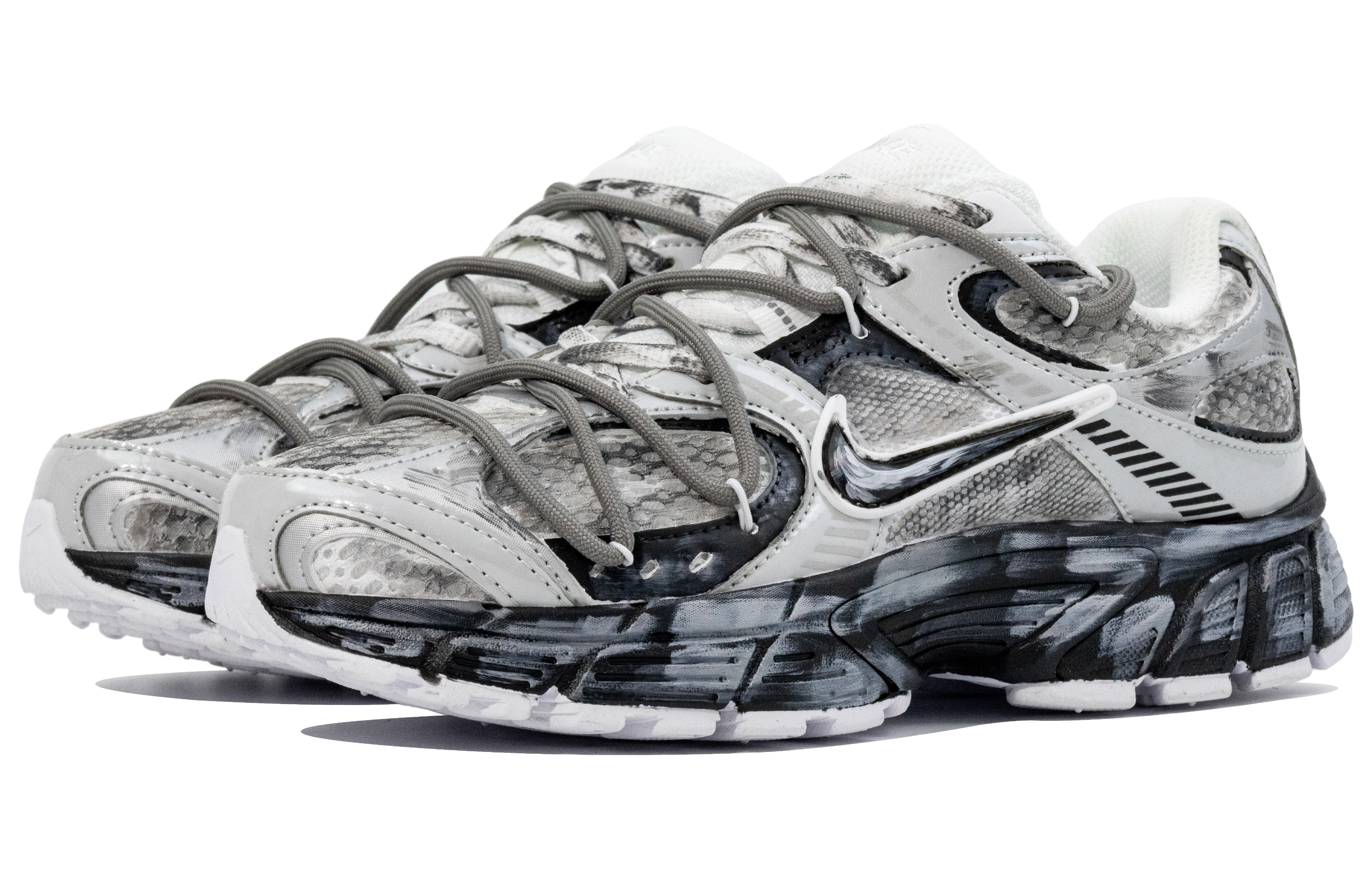 Nike V5 RNR Abrasion Resistant Abrasion Resistant Low top Running Shoes Women’s Gray