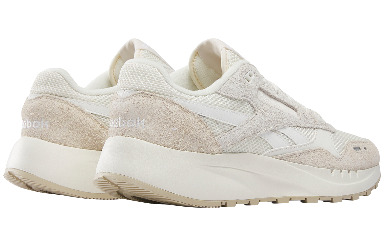 Classic Leather 2400 Reebok ‘Vintage Chalk’