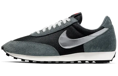 Nike Daybreak SP Metallic Silver Retro Versatile Waffle Sports Shock Absorbing Anti-Slip Low Top Marathon Running Shoes Men and Women Same Style Black Gray